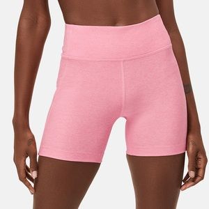 NWT Outdoor Voices warmup 5” biker short